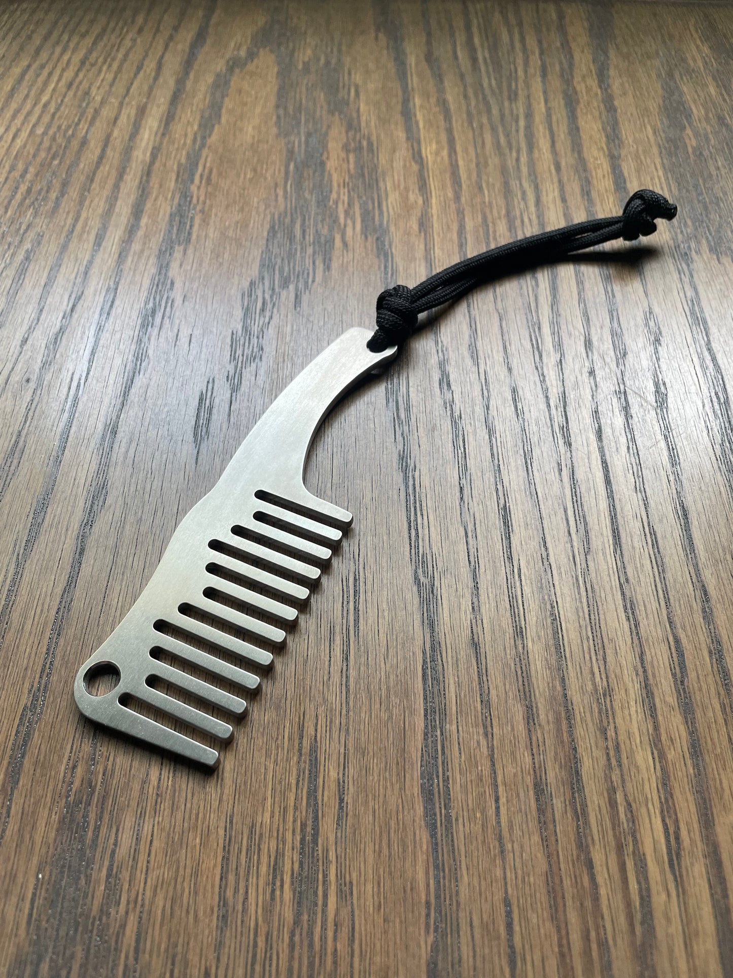 Mini EDC Beard Comb with Handle and Paracord Lanyard