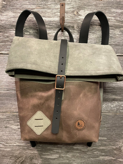 Frontier Rucksack - Pebbled Brown/Moss